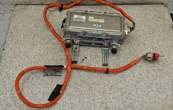 Mitsubishi Outlander Voltage converter inverter 7807A007 HBC0024532