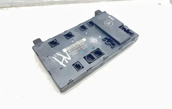 Mercedes-Benz CLK A209 C209 Door control unit/module 2098202126