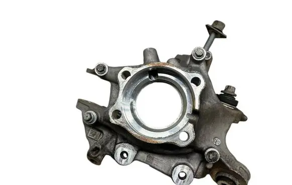 Rear wheel hub spindle/knuckle