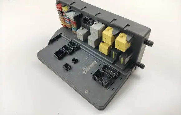 Mercedes-Benz Sprinter W906 SAM control unit A9069006701