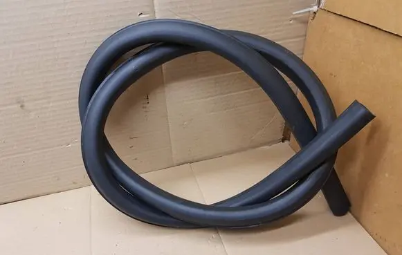 Audi A5 8T 8F Rubber seal front coupe door 8T0831707D
