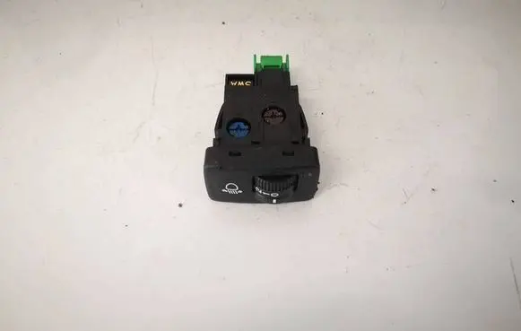 Honda CR-V Headlight level height control switch M31062