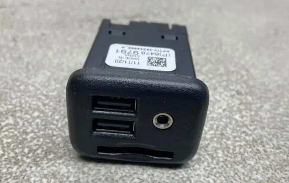 Opel Insignia B Navigation unit CD/DVD player 84789791