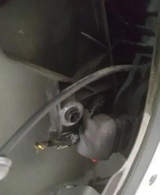 Volvo C30 Front door lock 