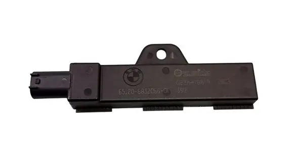 BMW 1 F40 Keyless system antenna 65206832066 6832066