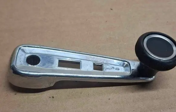 Mercedes-Benz 280 450 W116 Rear door window winding handle 