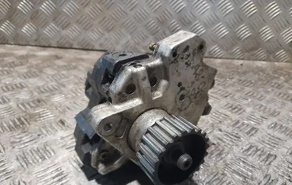 Audi A8 S8 D3 4E Fuel injection high pressure pump 059130755J 0445010125