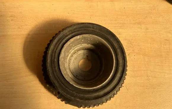 Opel Tigra A Crankshaft pulley 90502115