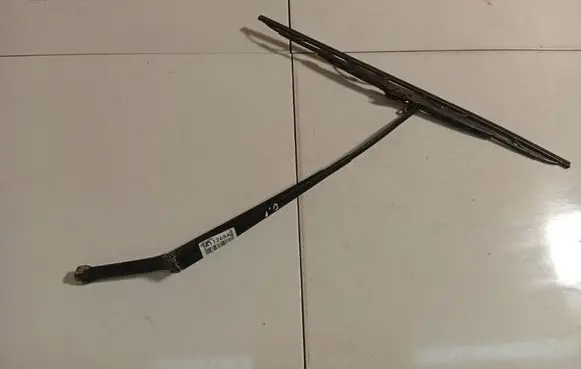 Audi A6 S6 C5 4B Front wiper blade arm 4B1955408A