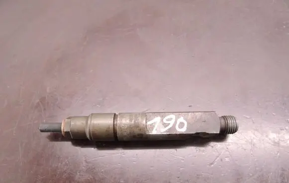 Audi A6 S6 C4 4A Fuel injector 046130201E D190