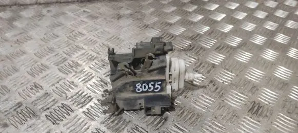 Audi A4 S4 B5 8D Front door lock 8D1837016E