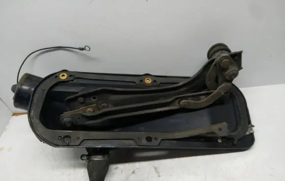 Front wiper linkage and motor