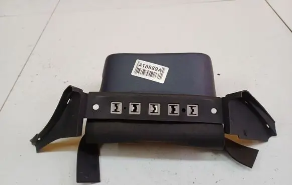 Steering wheel column trim