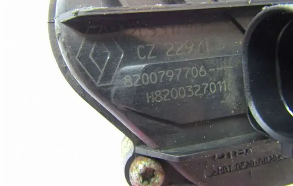 Opel Vivaro Electric throttle body valve 8200797706
