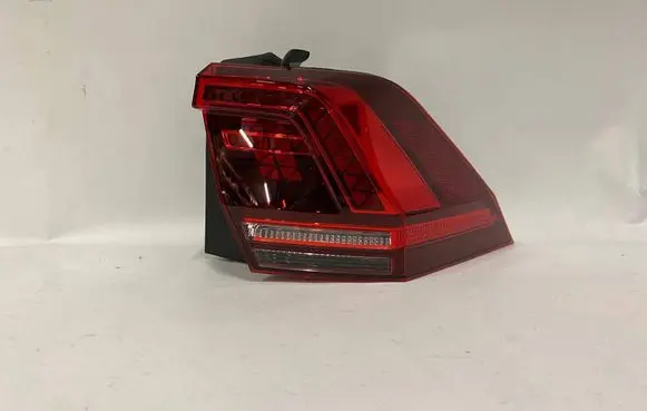Volkswagen Tiguan Rear/tail lights 5NA945208F 00883441