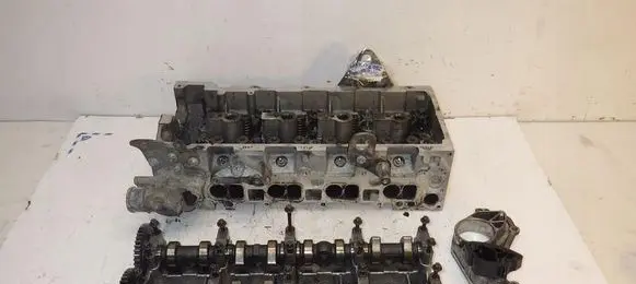 Mercedes-Benz Vito Viano W639 Engine head R6110160504