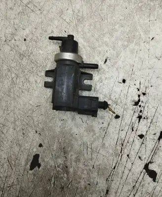 Audi A4 S4 B6 8E 8H Turbo solenoid valve 1J0906627 01T065 72290320