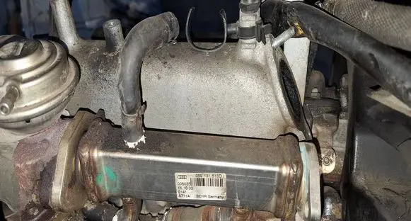 Audi A6 S6 C5 4B EGR valve cooler 059131513D