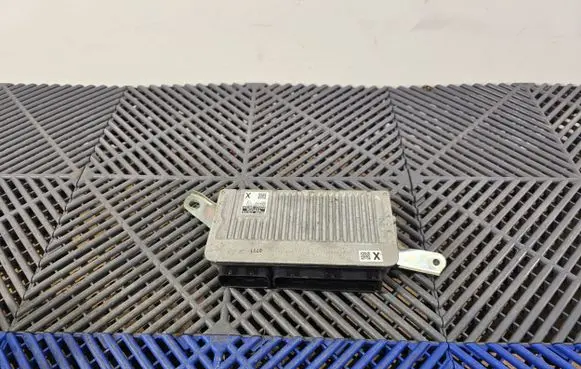 Toyota Yaris Engine control unit/module 896610DT20 MB2756002781