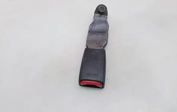 Suzuki Ignis Rear seatbelt buckle