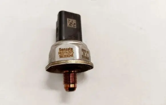 Fuel pressure sensor