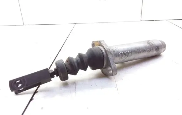 Audi 80 90 S2 B4 Clutch master cylinder 893721401B
