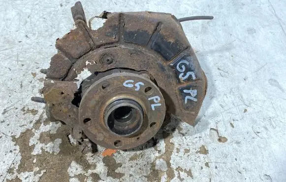 Volkswagen Golf V Front wheel hub spindle knuckle