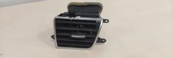 Audi A8 S8 D4 4H Dash center air vent grill 4H1820952A 4H1820952B