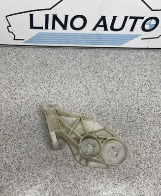 BMW 3 E46 Front bumper mounting bracket 8195295