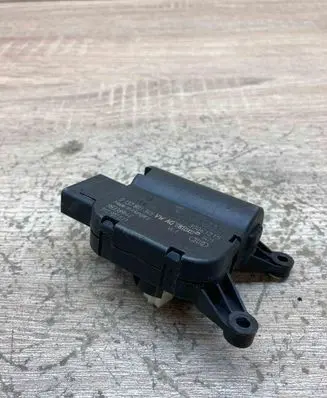 Skoda Superb B6 (3T) Air flap motor/actuator 0132801345 1K0907511 30061215