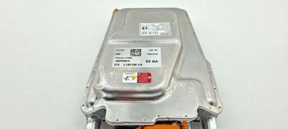 Porsche Taycan 9J1 Auxiliary heating control unit/module 9J1963507F 122R000550 04042024