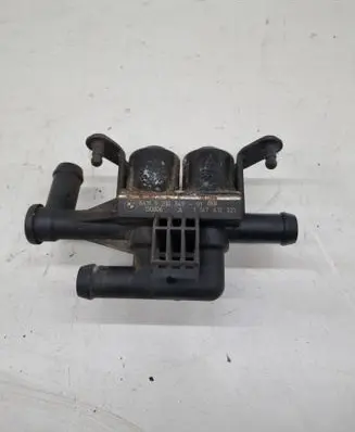BMW 5 F10 F11 Coolant heater control valve 9310349 130806 1147412221