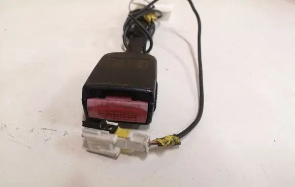 Ford Focus C-MAX Front seatbelt buckle 6512124