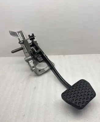BMW 3 E46 Brake pedal 2229128