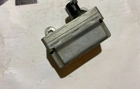 Mercedes-Benz C W203 ESP acceleration yaw rate sensor A2095420018 2095420018