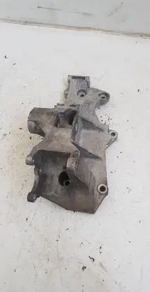 Volkswagen PASSAT B5.5 Generator/alternator bracket 038903143AE