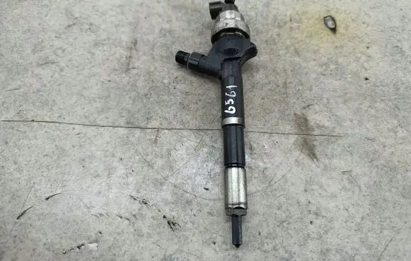 Opel Corsa D Fuel injector 897376270DENSO