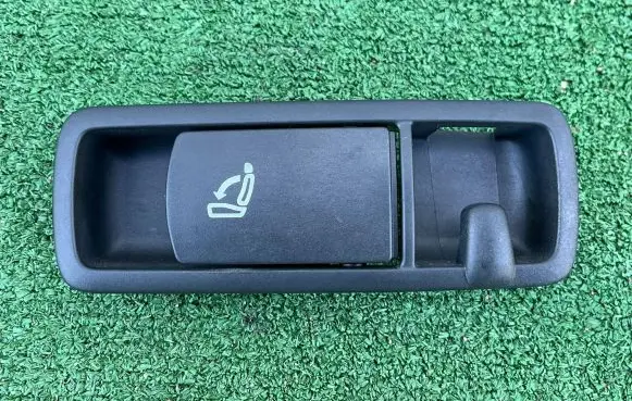 Audi A3 S3 8V Seat back rest control lever/handle 3AF885592