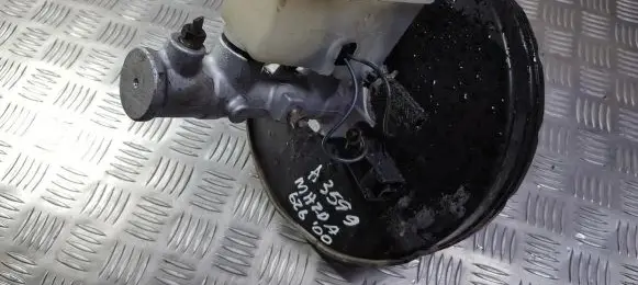 Mazda 626 Brake booster 83404322