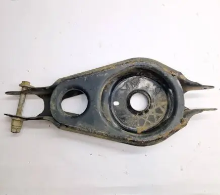Rear control arm