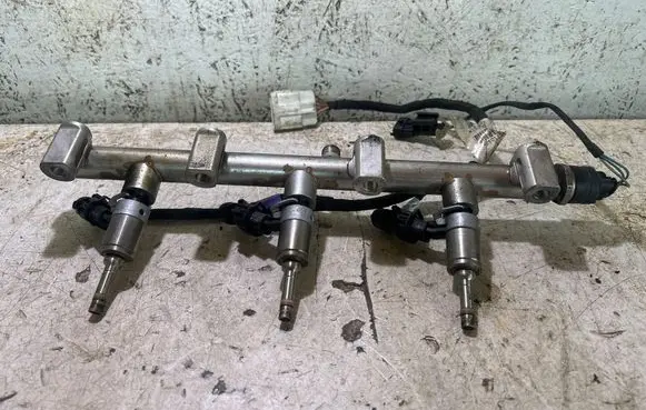 Maserati Ghibli Fuel main line pipe 000283628 168140477