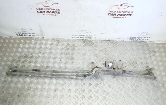Citroen C4 I Front wiper linkage and motor 