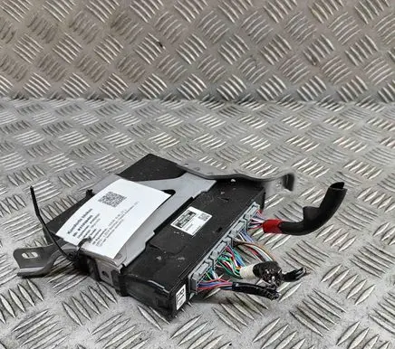 Lexus IS III XE30 Central body control module 8998153040