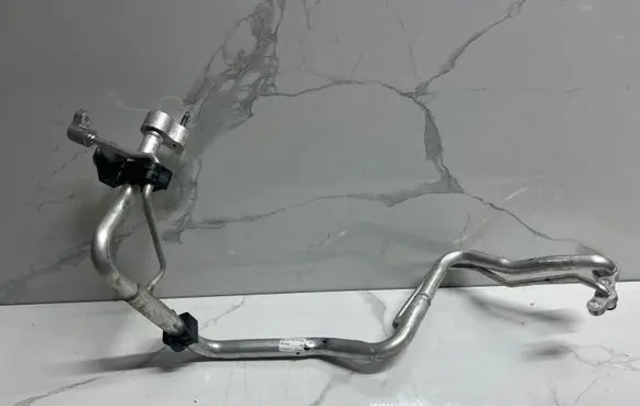 Mercedes-Benz A W176 Air conditioning (A/C) pipe/hose A2468302615