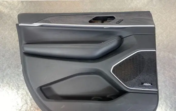 Jeep Grand Cherokee WL Front door card panel trim 22501A