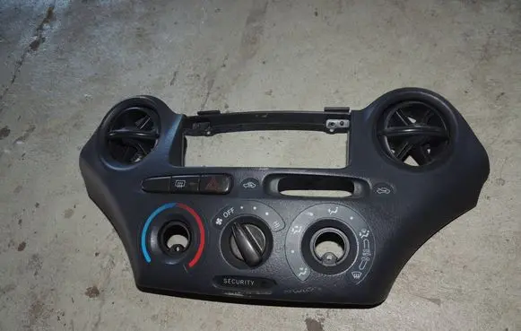 Toyota Yaris Climate control unit 554120d010