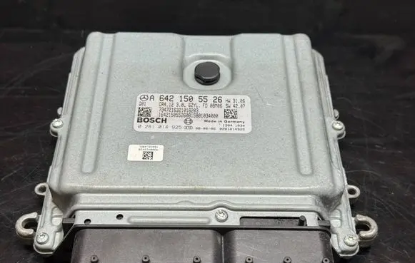 Mercedes-Benz CLS C219 Engine control unit/module A6421505526 0281014925
