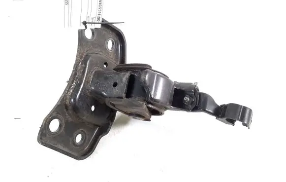 Toyota Prius+ (ZVW40) Engine mount bracket 12372-37200