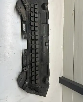 Front bumper skid plate/under tray