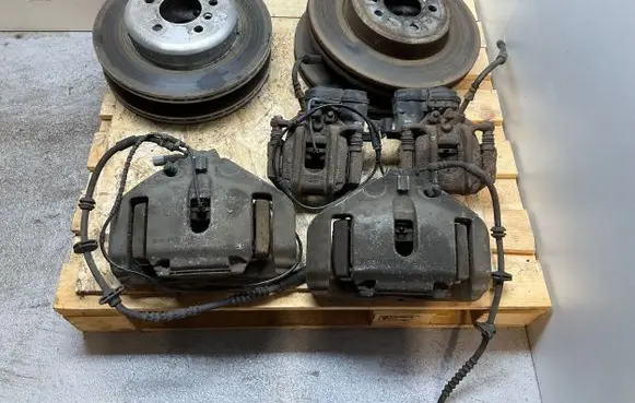 BMW 5 F10 F11 Brake discs and calipers set 6030348 4420 6792689